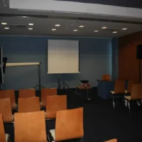 Zbozi Pronajem Projektoru A Platna V Setu 2315
