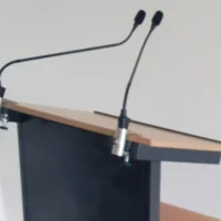 Zbozi R Cky Konferen On C Ach Mikrofon D Na Ze Onick Pult 100001
